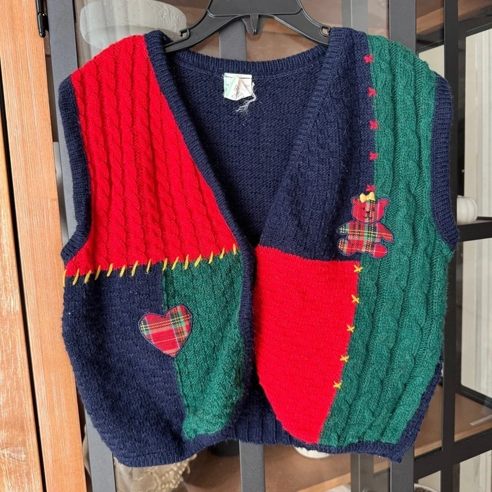 Vintage 90s knit sweater vest teddy bear embroidered girl heart colorblock navy
